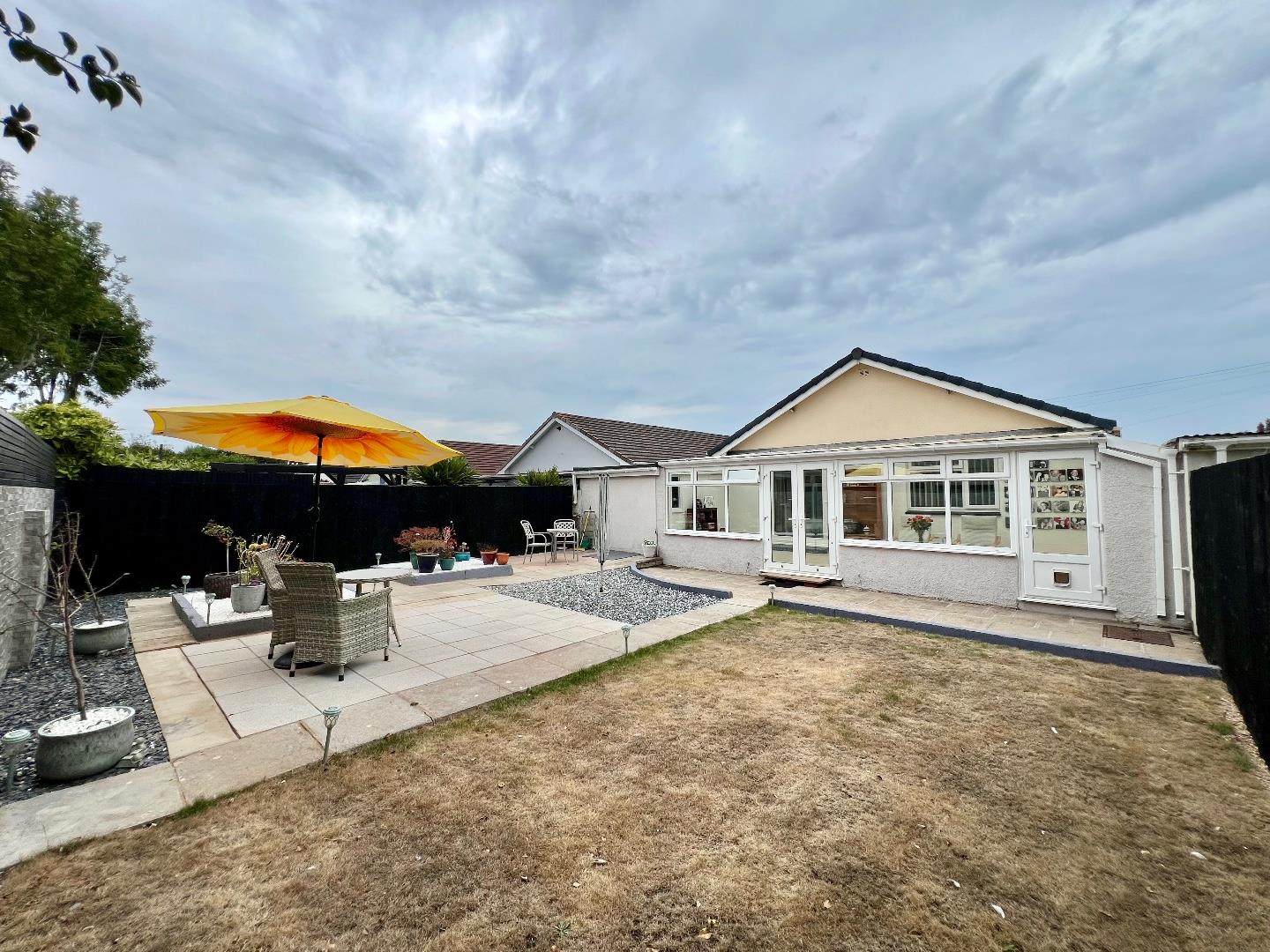 West End Avenue, Porthcawl, Bridgend County Borough, CF36 3NH